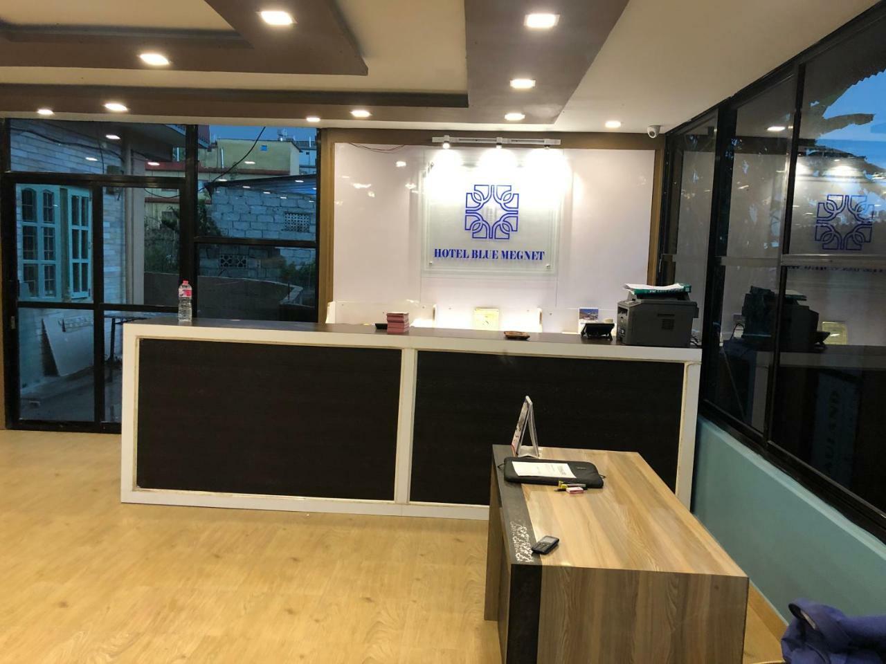 Hotel Blue Magnet Pokhara Esterno foto